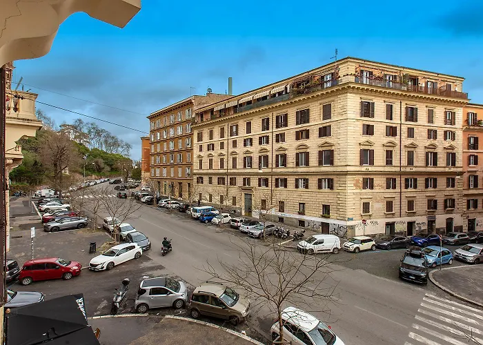 Gianicolo House *